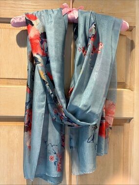 Floral Print Lightweight Scarf - Blue with Pink Accents